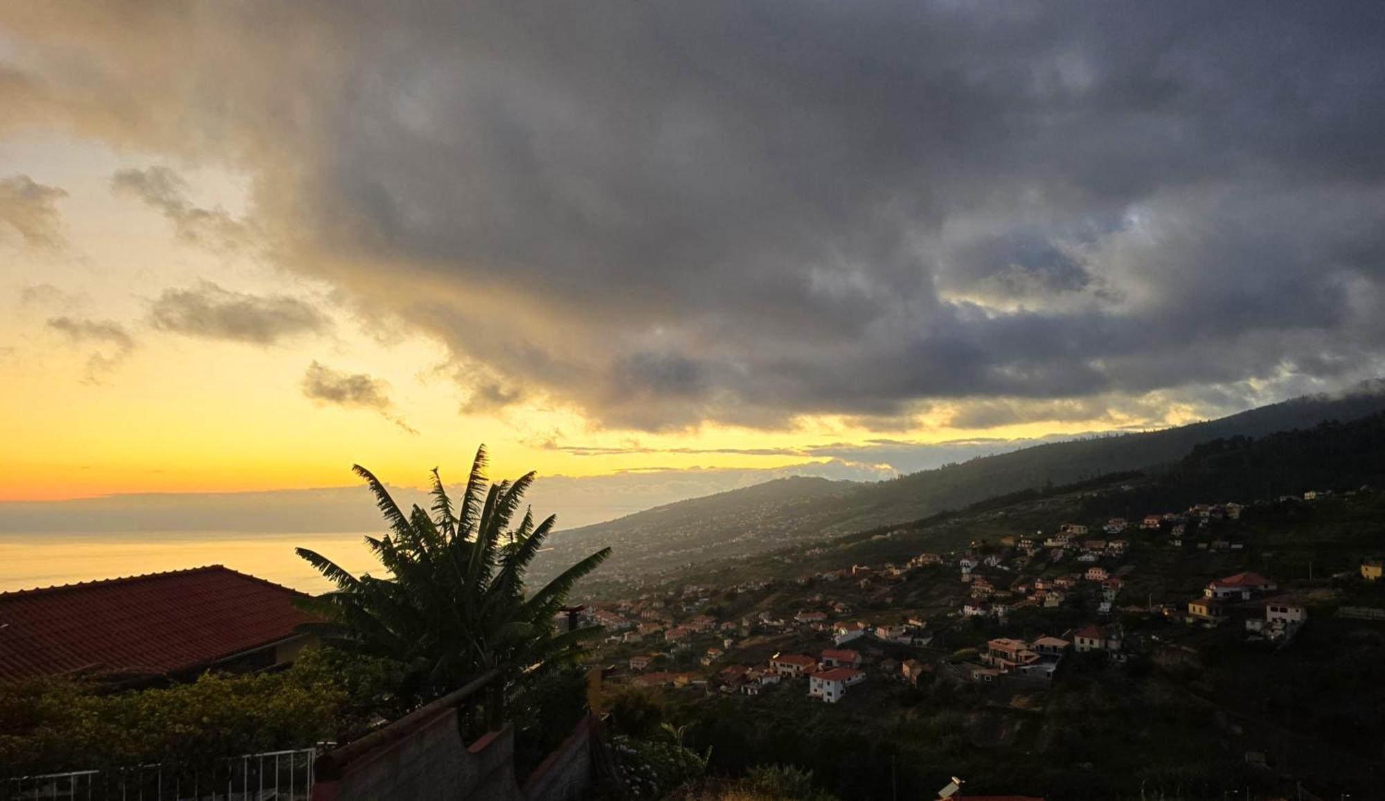 Brand New Private Modern Apartment With Patio And Sea View Calheta  Extérieur photo